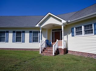 72 Sea Breeze Ct, Farnham, VA 22572