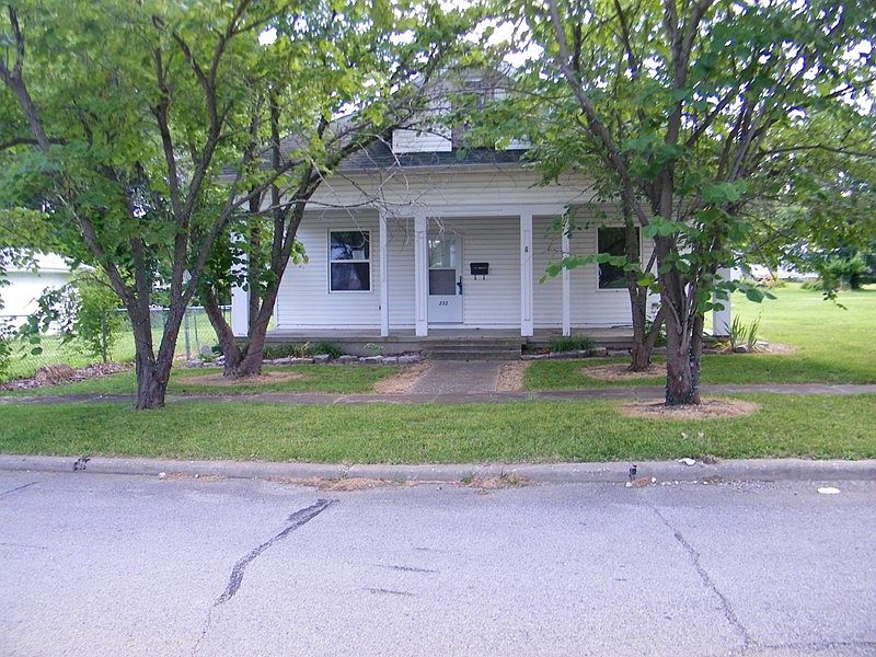 1st image of 232 McNeil St