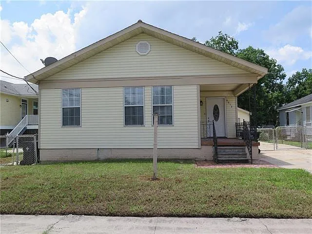 6010 Baccich St — Photo 1