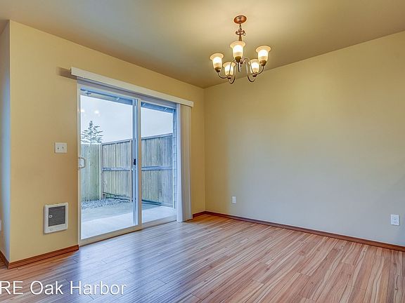 4th image of 65 NE Melrose Dr
