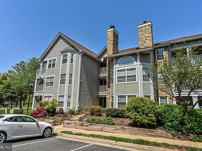 5601 Willoughby Newton Dr #36 — Photo 2