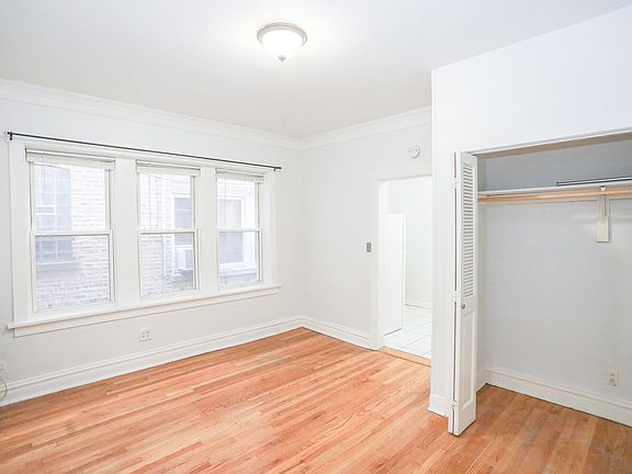 5th image of 443 W Arlington Pl #2