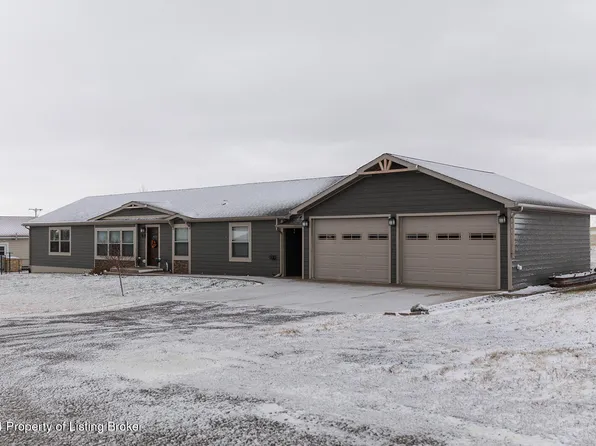 614 2nd Ave SW, Wibaux, MT 59353