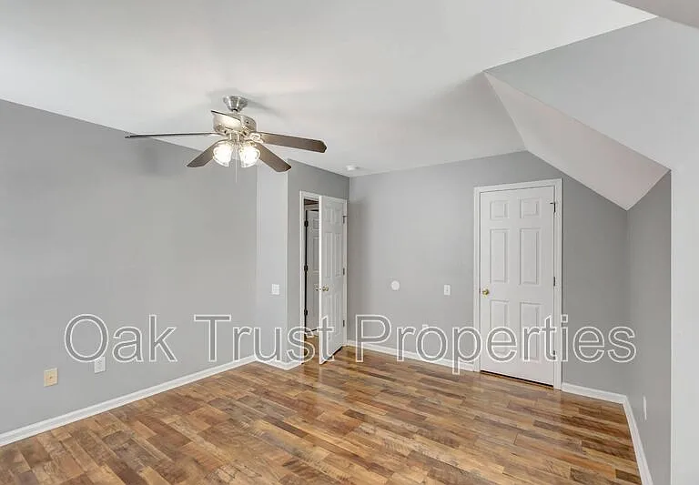 4834 Habersham Ln — Photo 12