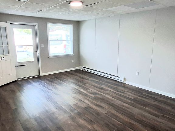 4th image of 702 E Willow St APT 110