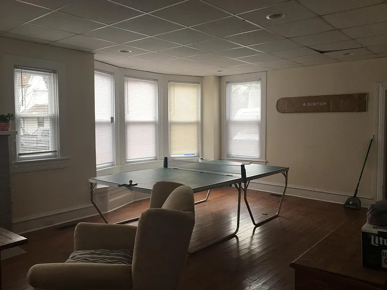 146 E High St — Photo 2