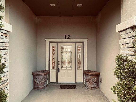 4th image of 12 W Lake Ct