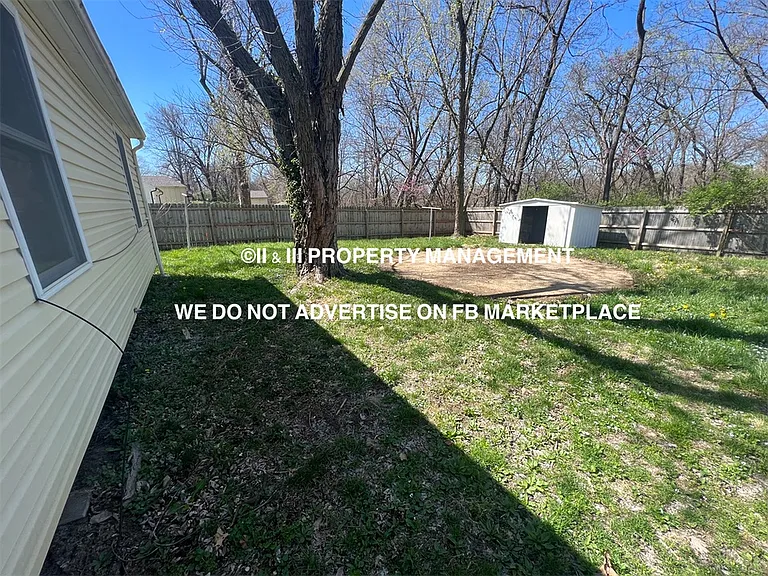 488 N Neconi Ave — Photo 18