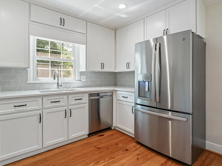 3708 Northcote Dr — Photo 10