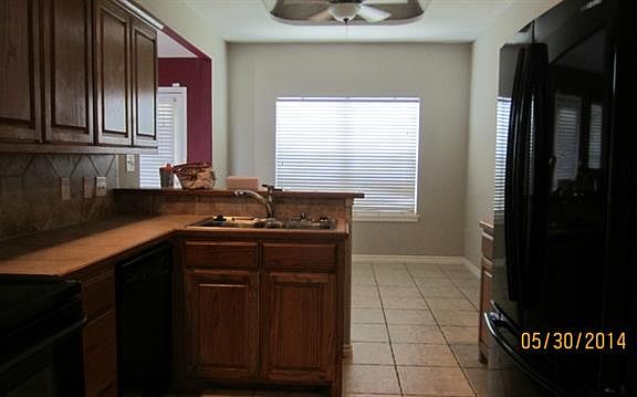 4th image of 1809 Suncrest Dr