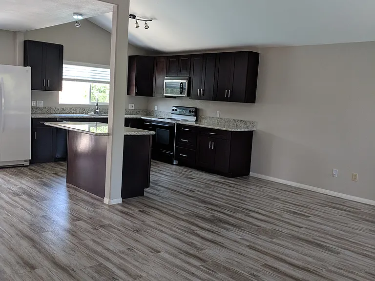 2714 York Rd — Photo 4