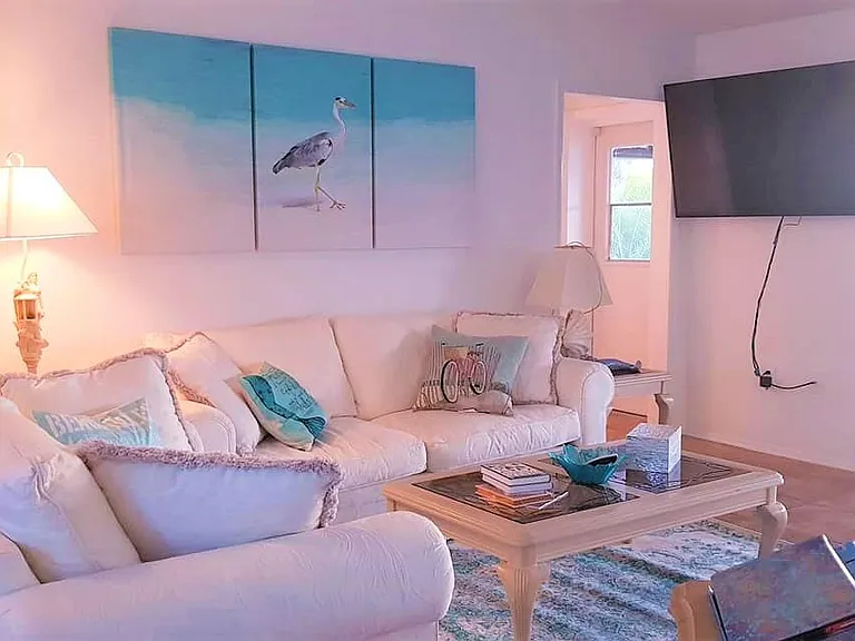 315 Penrose Cir — Photo 19