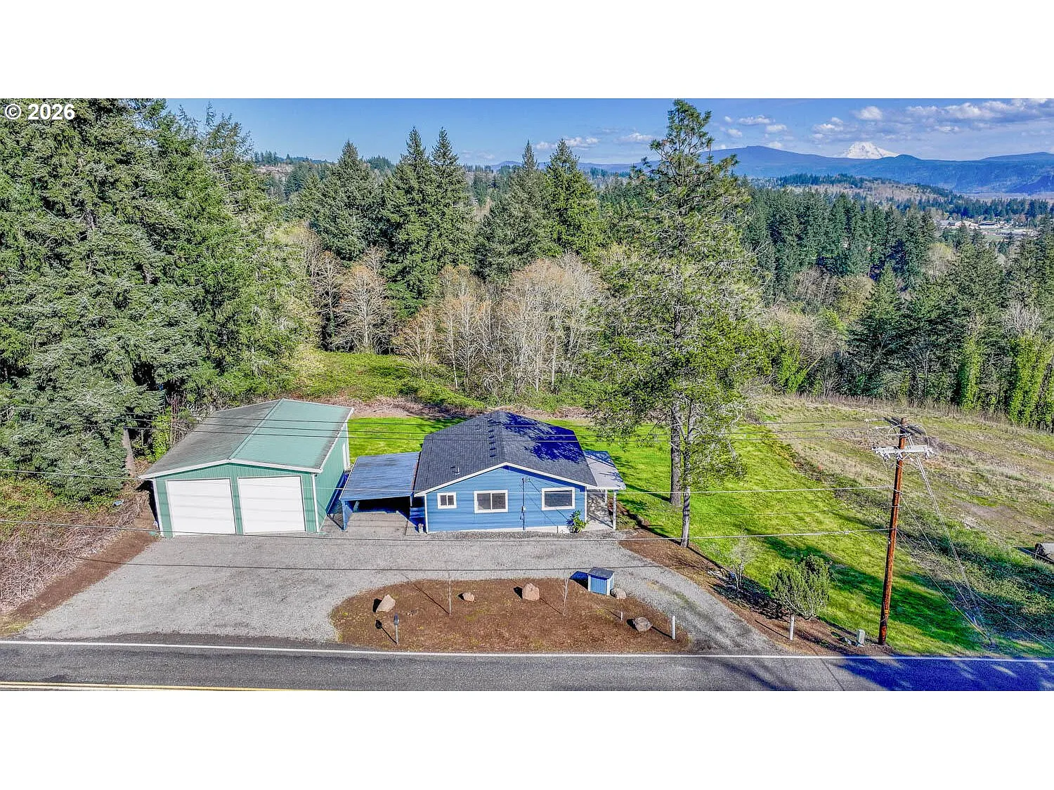 3913 SE Woodburn Rd photo 1