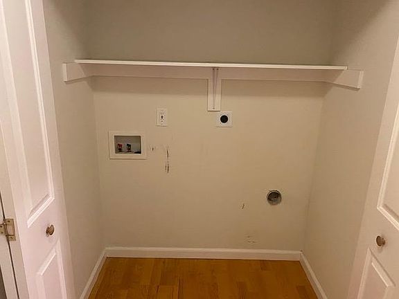 2nd image of 2304-2 W Palmetto Ave