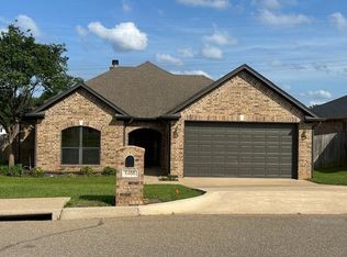 1400 Santa Cruz Dr, Longview, TX 75601