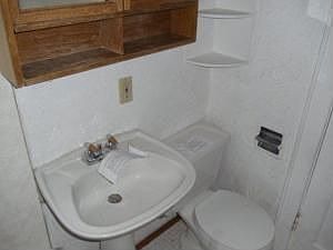 3rd image of 6921 Auburn Ave