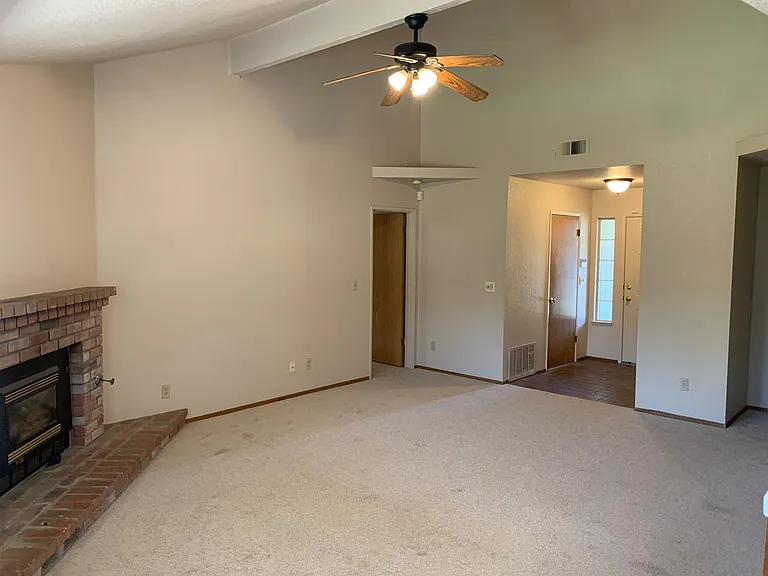 321 Thomsen Rd — Photo 3