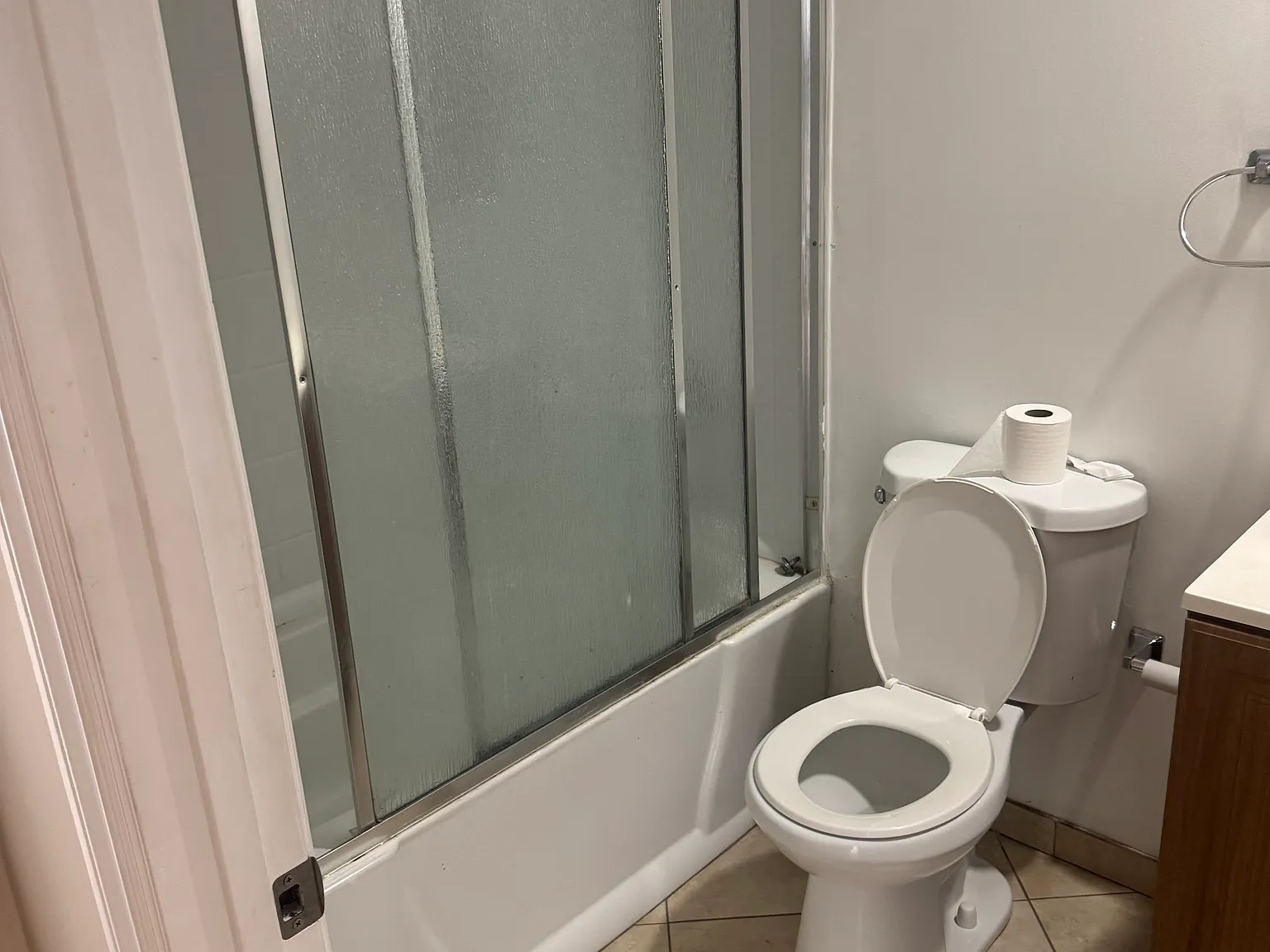 2 bed, 840 sqft, $2,500 — Photo 2