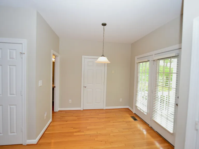 732 Sequoia Way — Photo 17