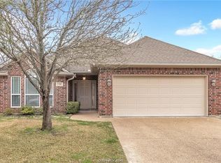 2316 Kendal Green Cir, College Station, TX 77845