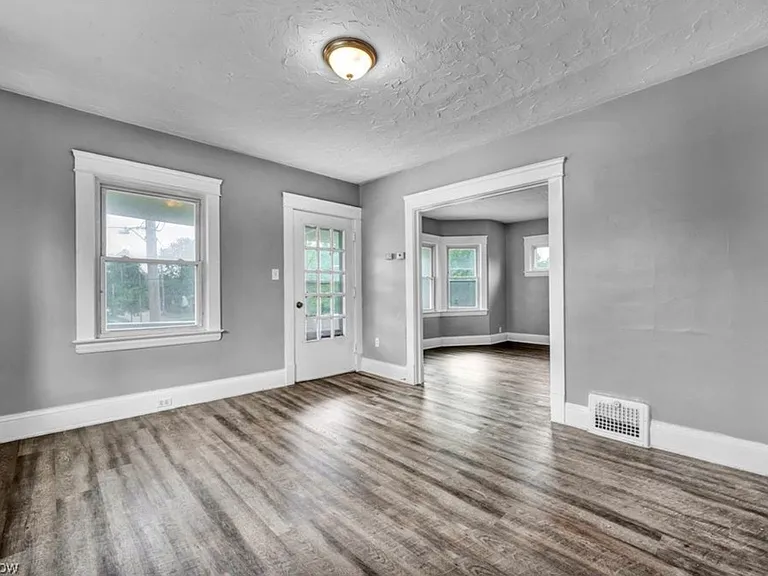 12301 Forest Ave #12301 — Photo 12