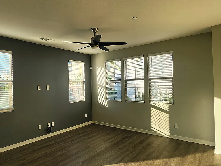 2075 Tango Loop — Photo 10