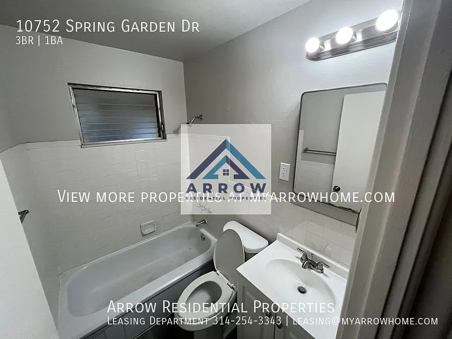 Building Photo - 10752 Spring Garden Dr