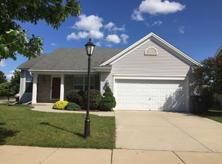 3515 Rivers Crossing Dr, Waukesha, WI 53189