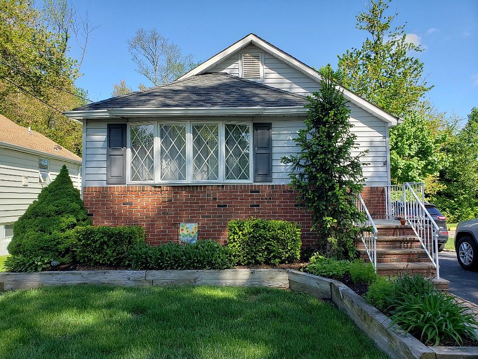 1st image of 9 Melrose Pl