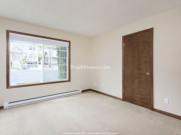 4th image of 5920 S Hood Ave Unit 2