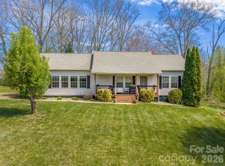 12 Jackson Cove Rd, Leicester, NC 28748