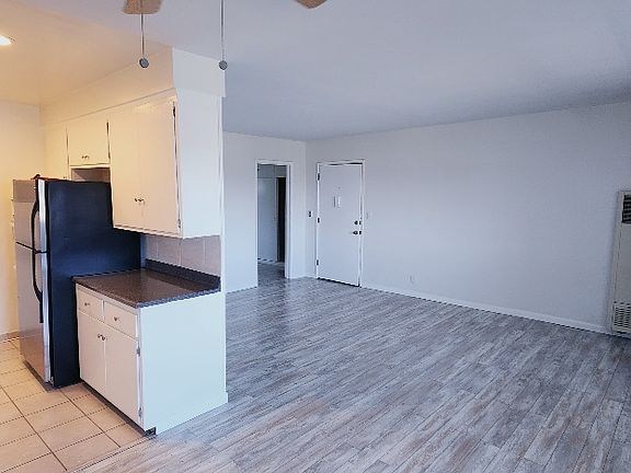 4th image of 913 E Grand Ave APT 6