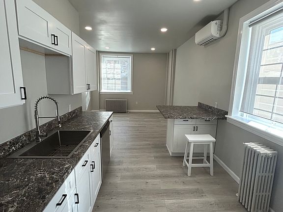 5th image of 404 Thwing St #2