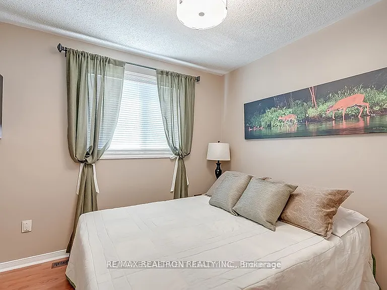 5591 Cosmic Cres — Photo 23
