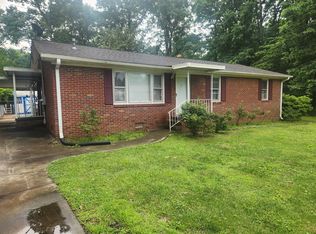 34 Owens Rd, Taylors, SC 29687
