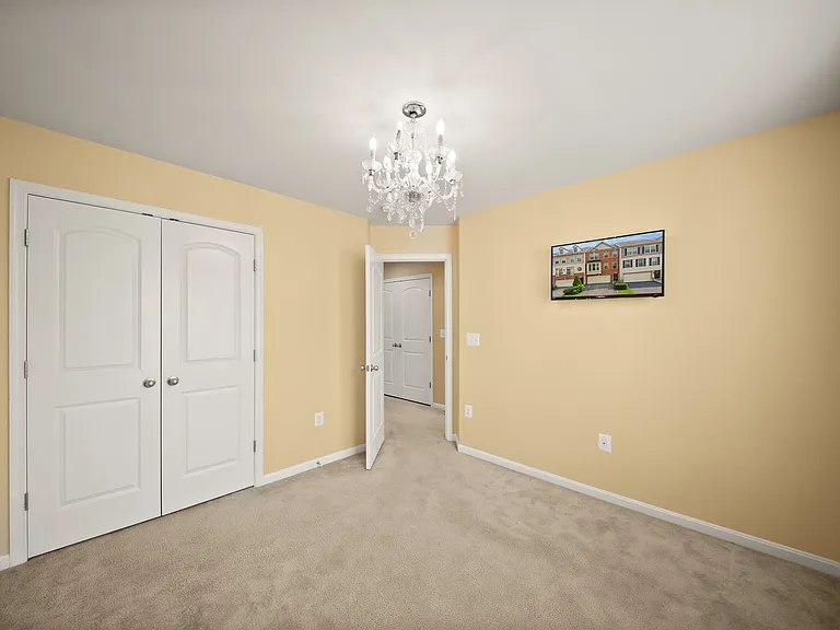 1439 Occoquan Heights Ct — Photo 38