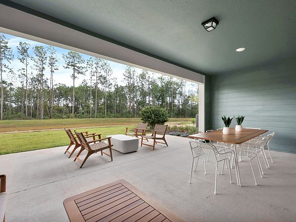 Ashby Grand Covered Lanai