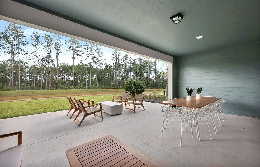 Ashby Grand Covered Lanai