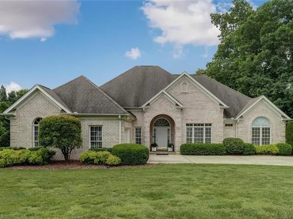 450 Mashie Dr, Summerfield, NC 27358