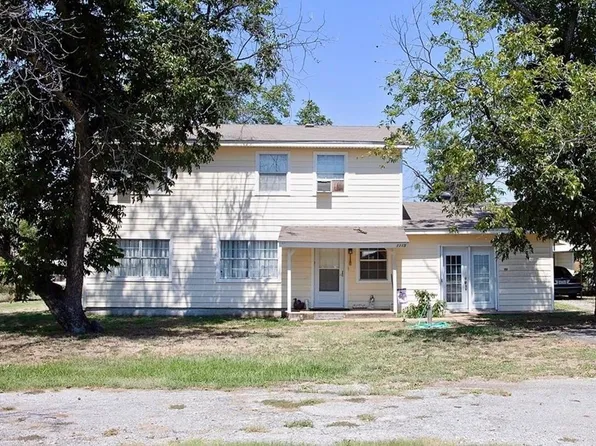 1115 Old Jacksboro Rd, Graham, TX 76450