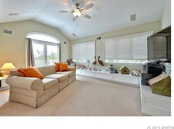 4th image of 5308B Long Beach Blvd