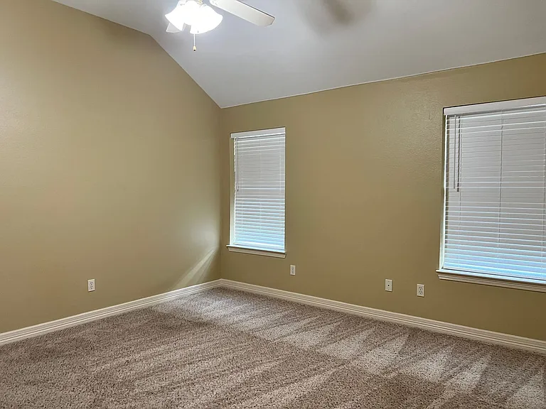 441 Maggie Cir — Photo 18
