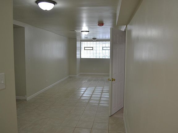 3rd image of 1543 N Talman Ave #G