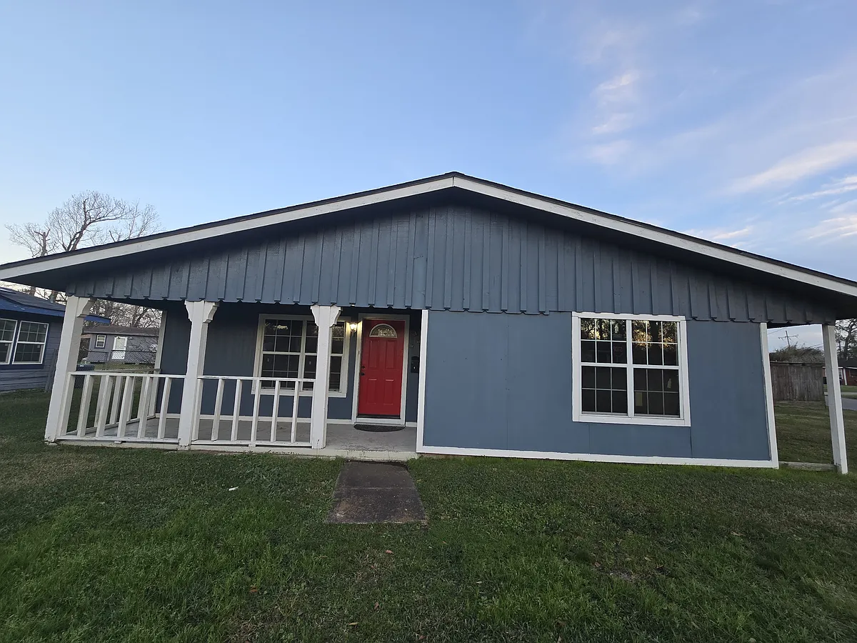 Building Photo - 285 Canterbury Dr