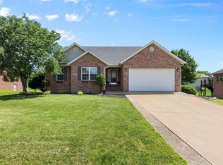 2118 Woodland Hills Dr, Cape Girardeau, MO 63701