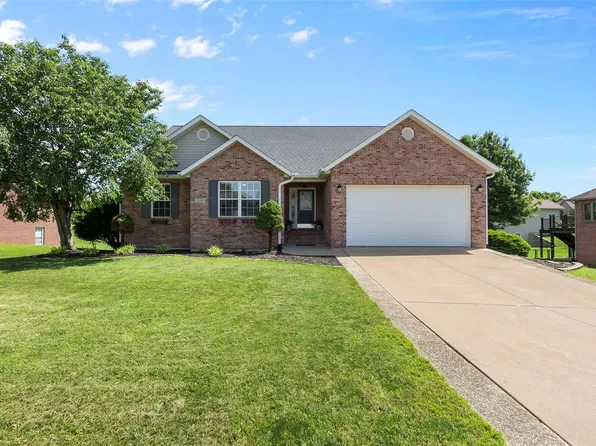 2118 Woodland Hills Dr, Cape Girardeau, MO 63701