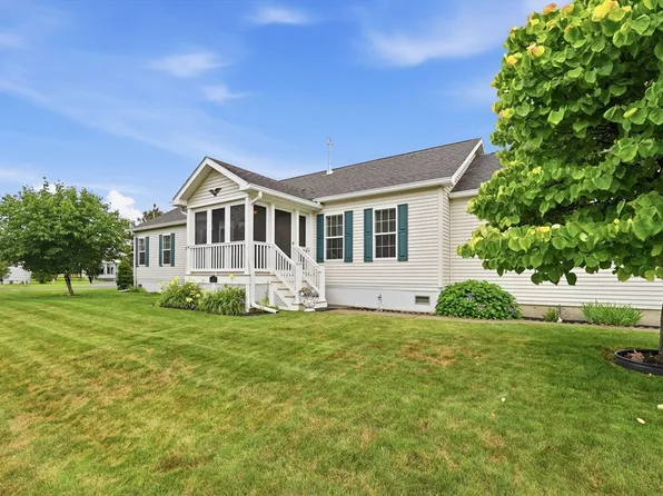 11 Carol Cir, Westfield, MA 01085