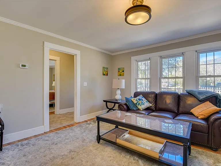 126 Horry St SE — Photo 4