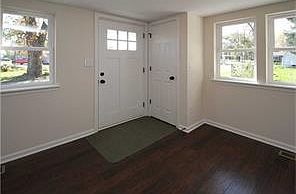 3rd image of 6608 Paradise Ct