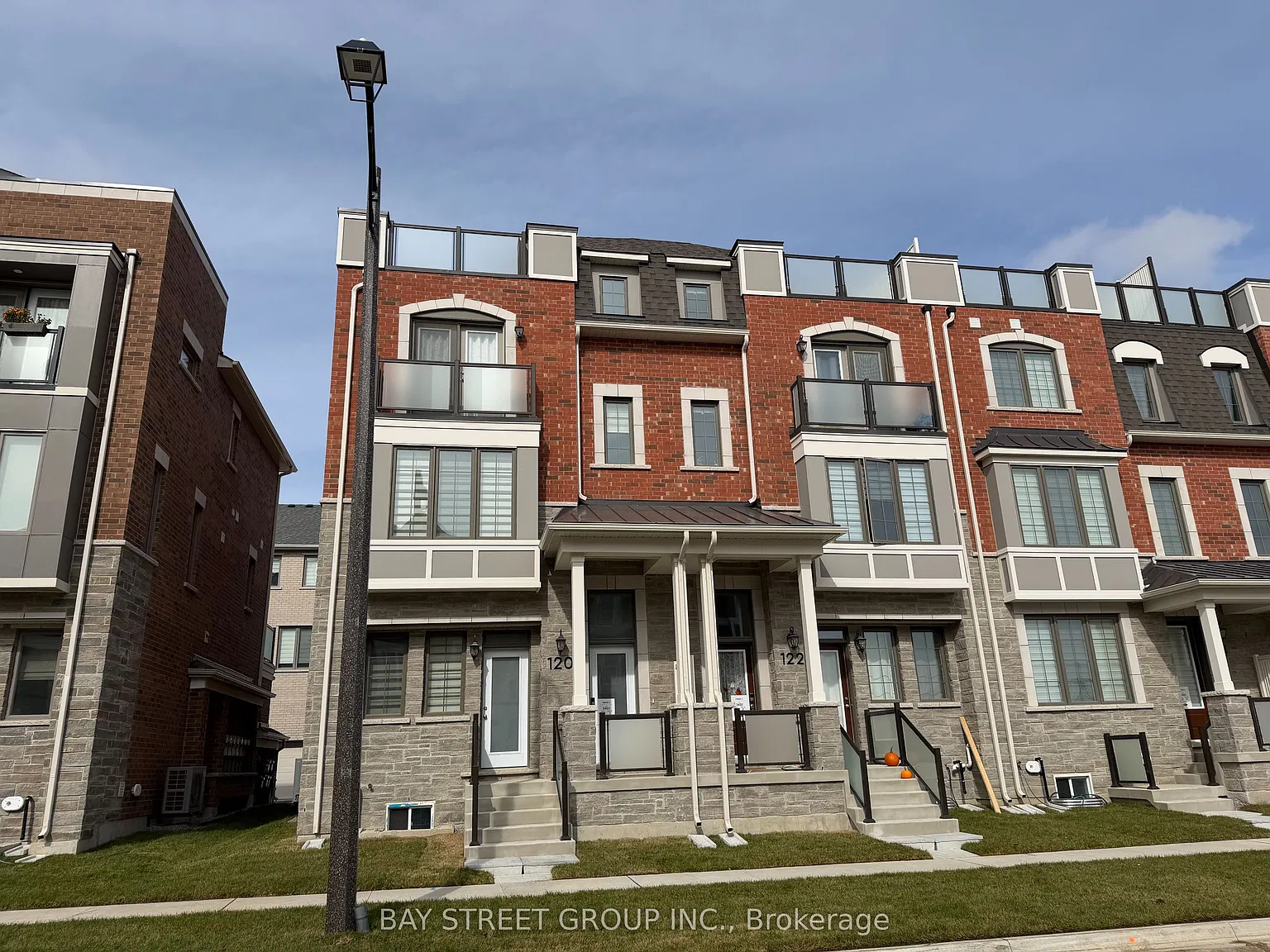 4 bed, $3,600 — Photo 2